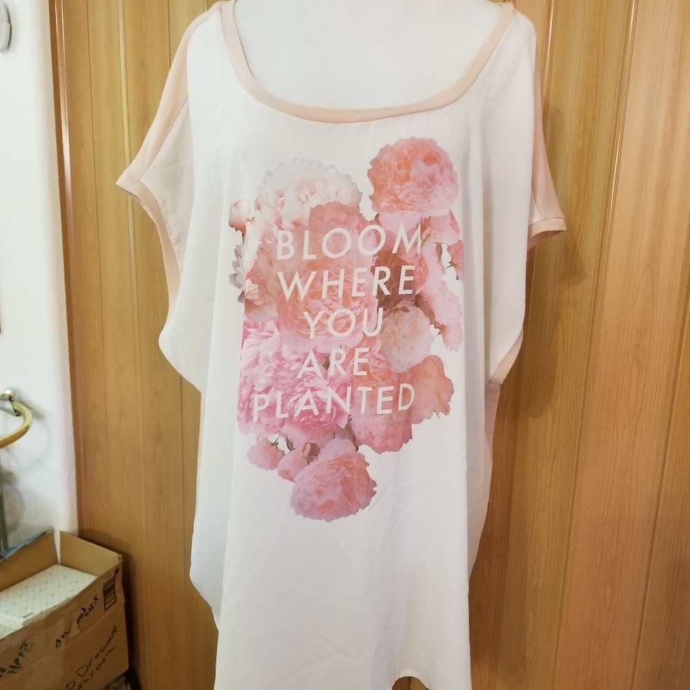 NWOT torrid  blouse